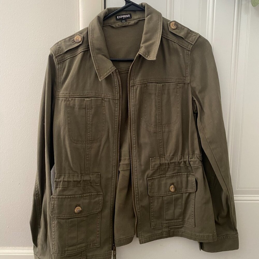 Army Green Jacket Zip Up Layering Fall Spring Closet Staple Capsule Wardrobe